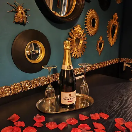 - Le Donjon Des Désirs